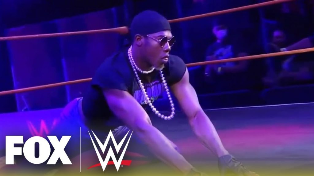 Velveteen Dream returns in triple threat match against Kushida and