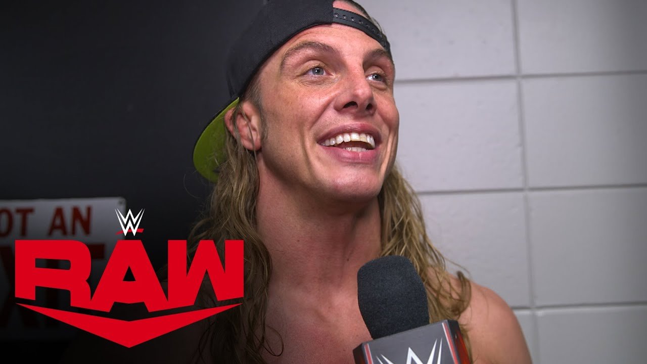 Matt Riddle debuted a new appearance alongside his girlfriend