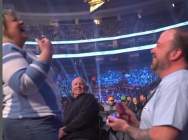 A WWE Fan Pops the Question to His Girlfriend During a SmackDown Event