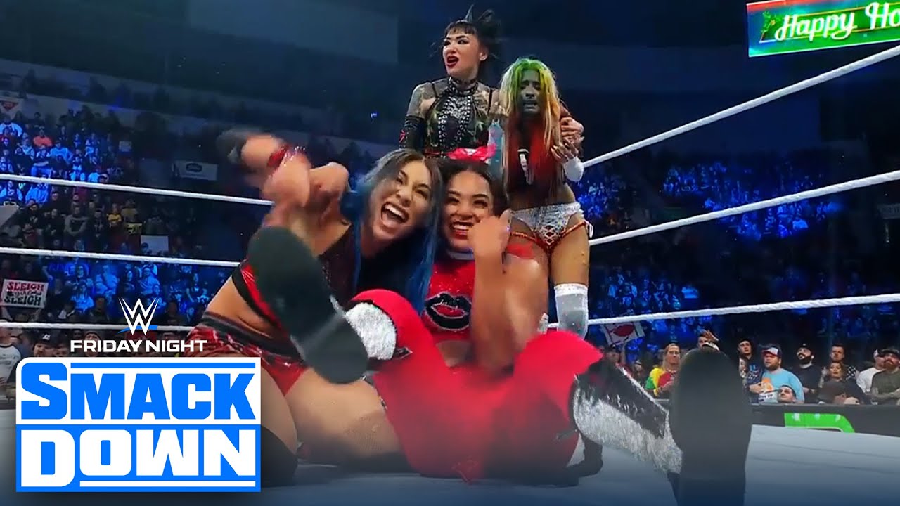 SmackDown Holiday Havoc A Festive 8Woman Tag Team Match WrestleSite